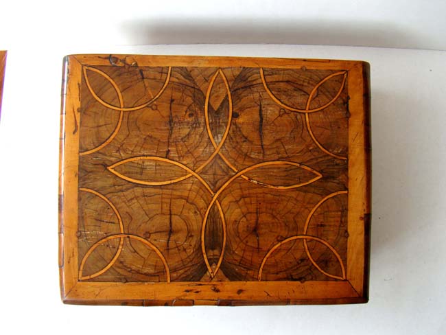 A William and Mary period Walnut Lace Box circa 1690 — image 2